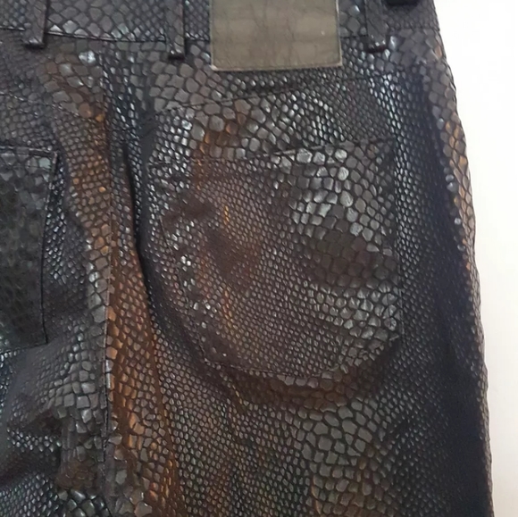 Guess snake print pants - Picture 3 of 4